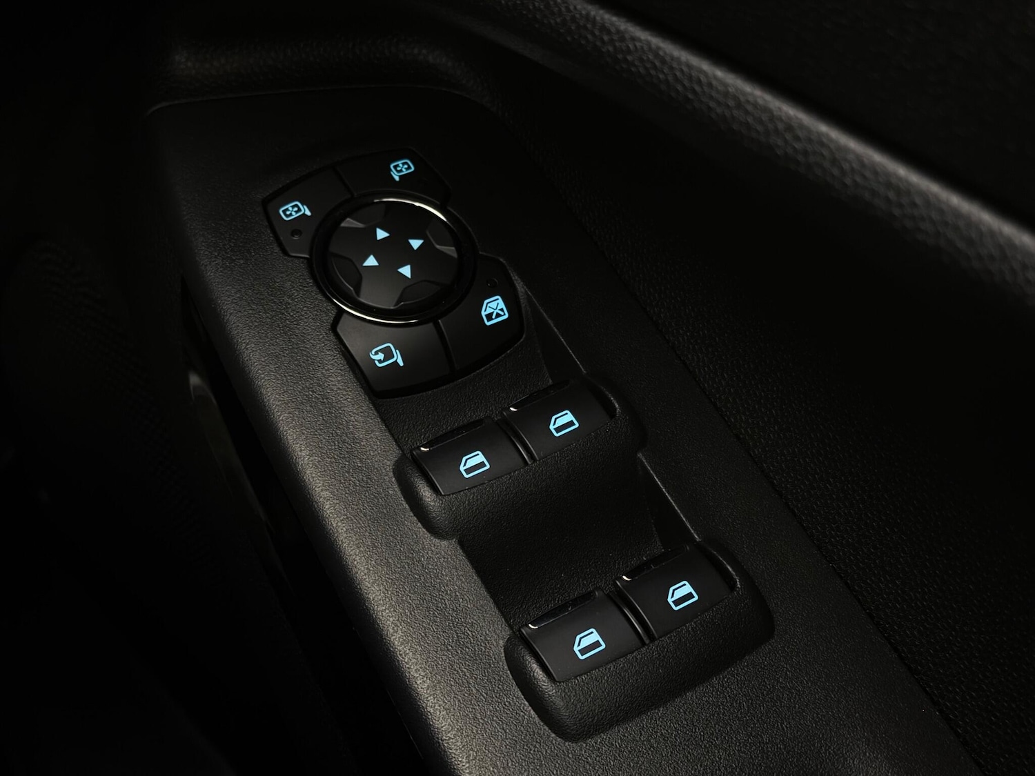 Used Ford Ecosport 2019 for sale - 77259596: Photo 32