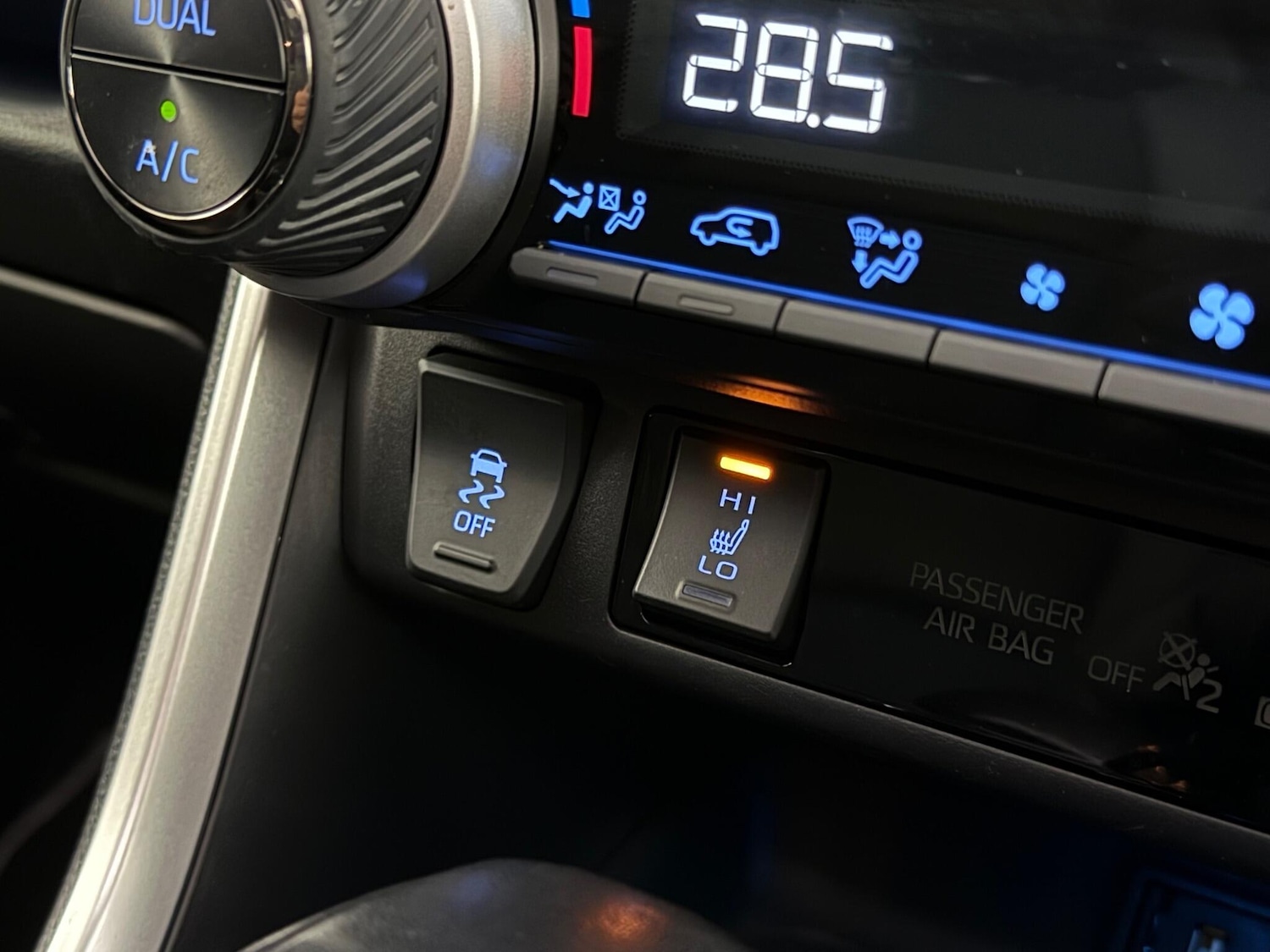 Used Toyota RAV4 2021 for sale - 77246824: Photo 30