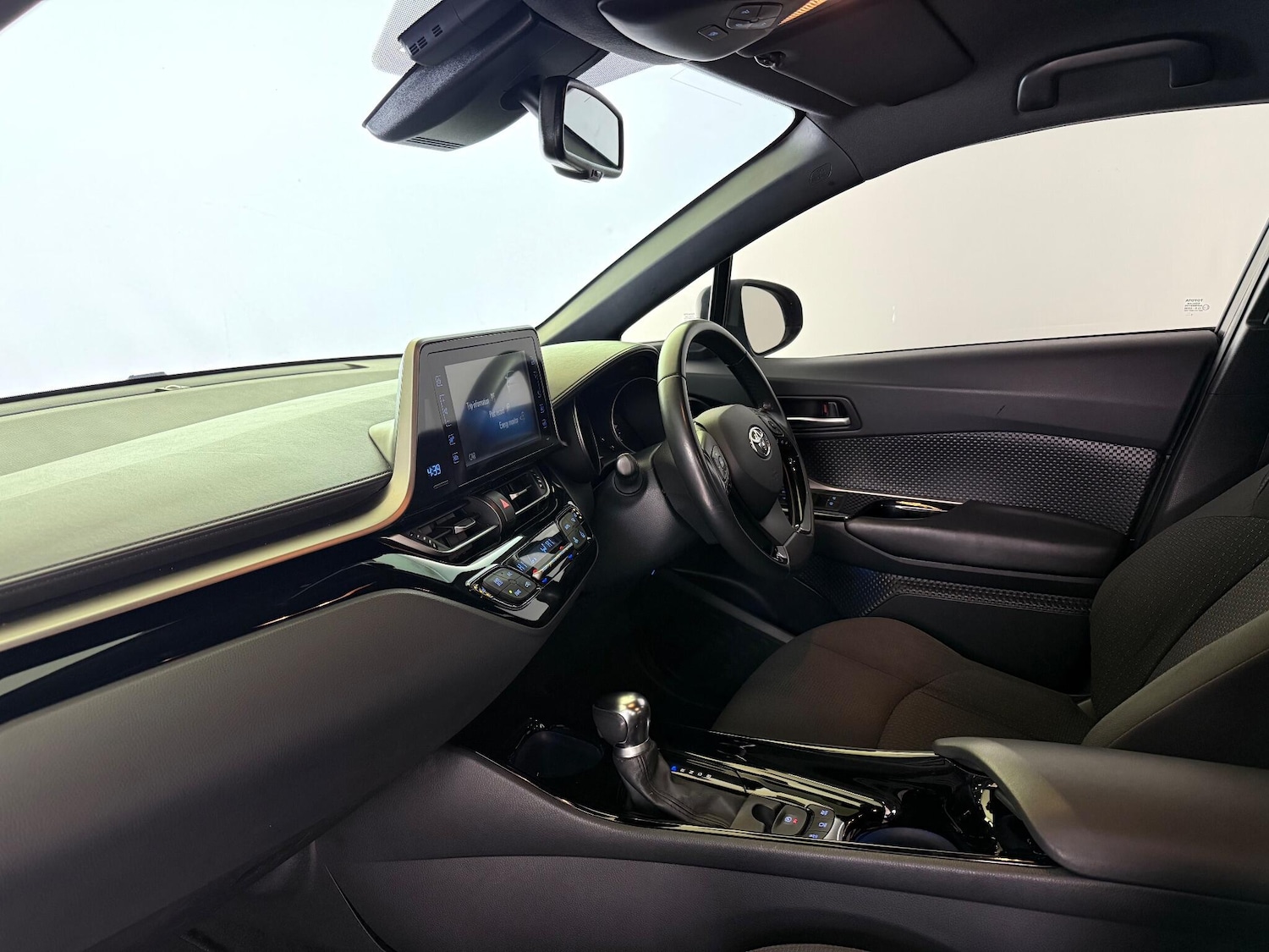 Used Toyota C-HR 2018 for sale - 77182550: Photo 14