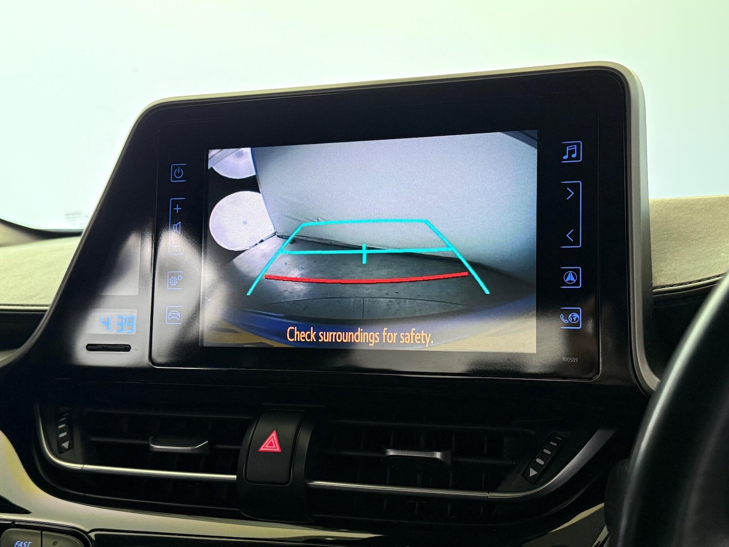 Used Toyota C-HR 2018 for sale - 77182550: Photo 24