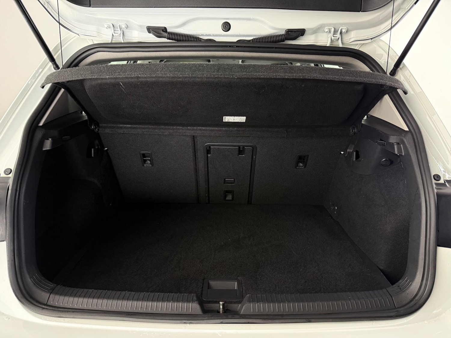 Used Volkswagen Golf 2020 for sale - 76607334: Photo 11