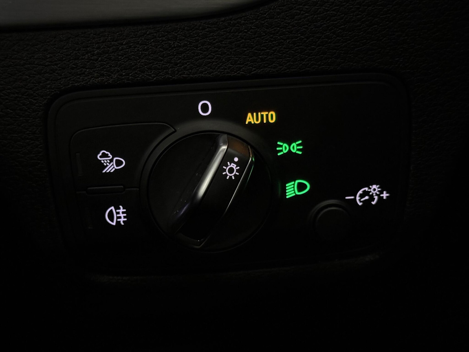 Used Audi Q2 2020 for sale - 77259990: Photo 28