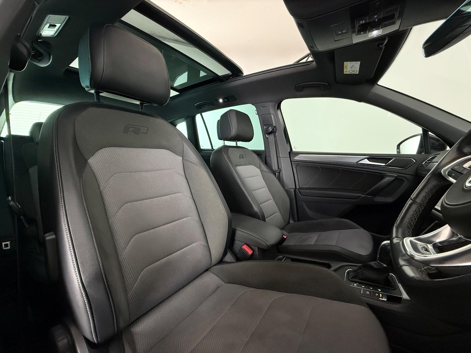 Used Volkswagen Tiguan 2018 for sale - 77659182: Photo 10