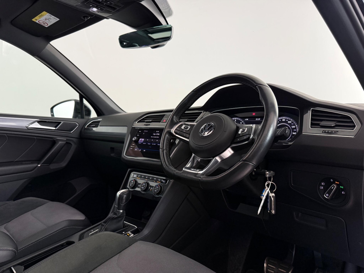 Used Volkswagen Tiguan 2018 for sale - 77659182: Photo 18