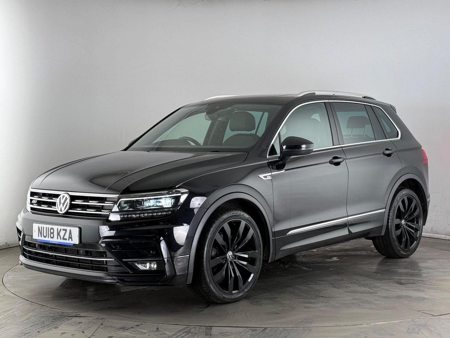 Used Volkswagen Tiguan 2018 for sale - 77659182: Photo 3