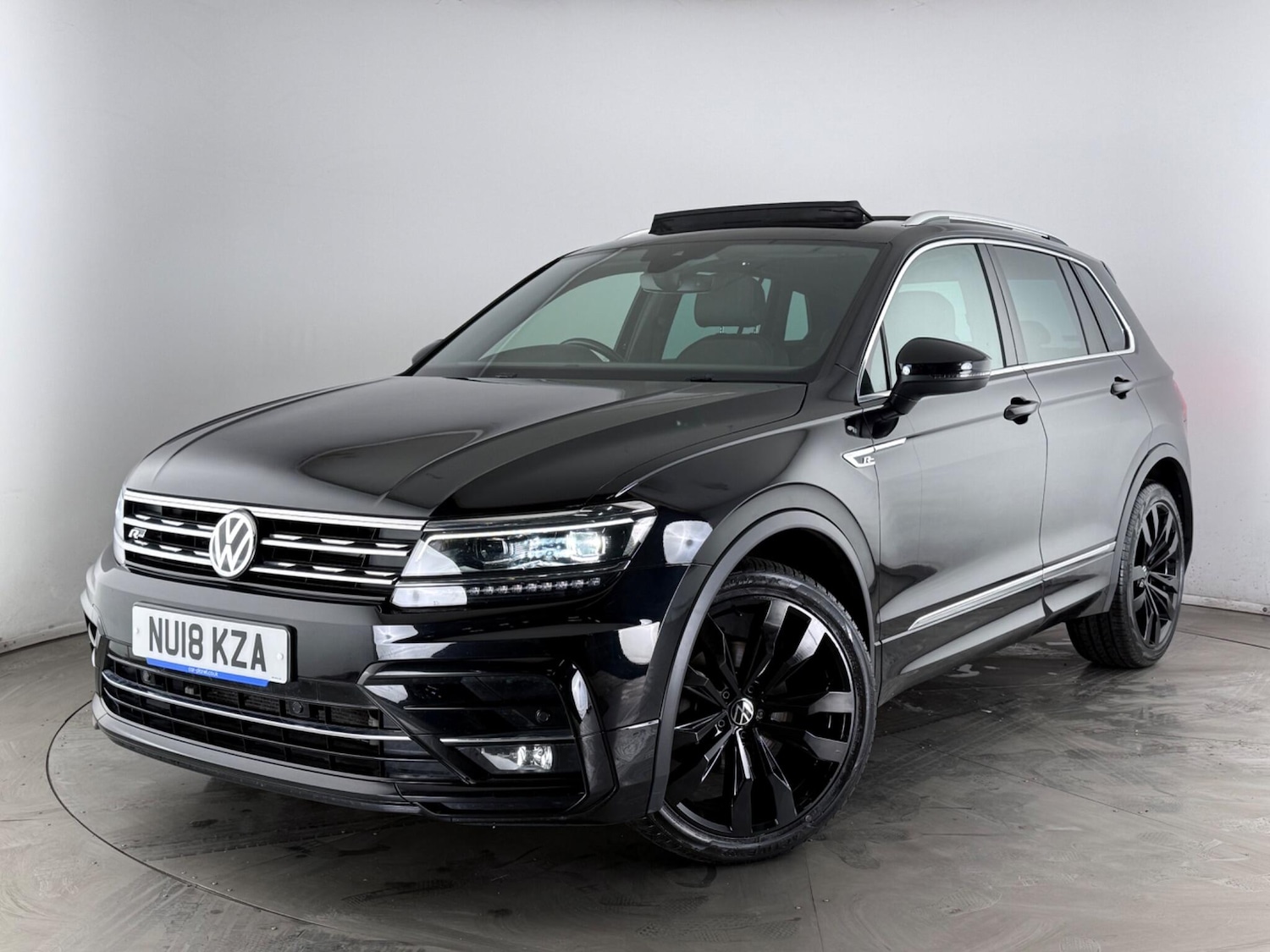 Used Volkswagen Tiguan 2018 for sale - 77659182: Photo 36