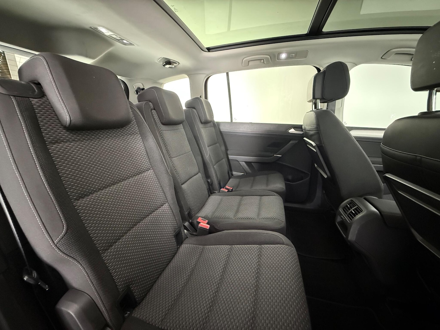 Used Volkswagen Touran 2019 for sale - 77259496: Photo 14