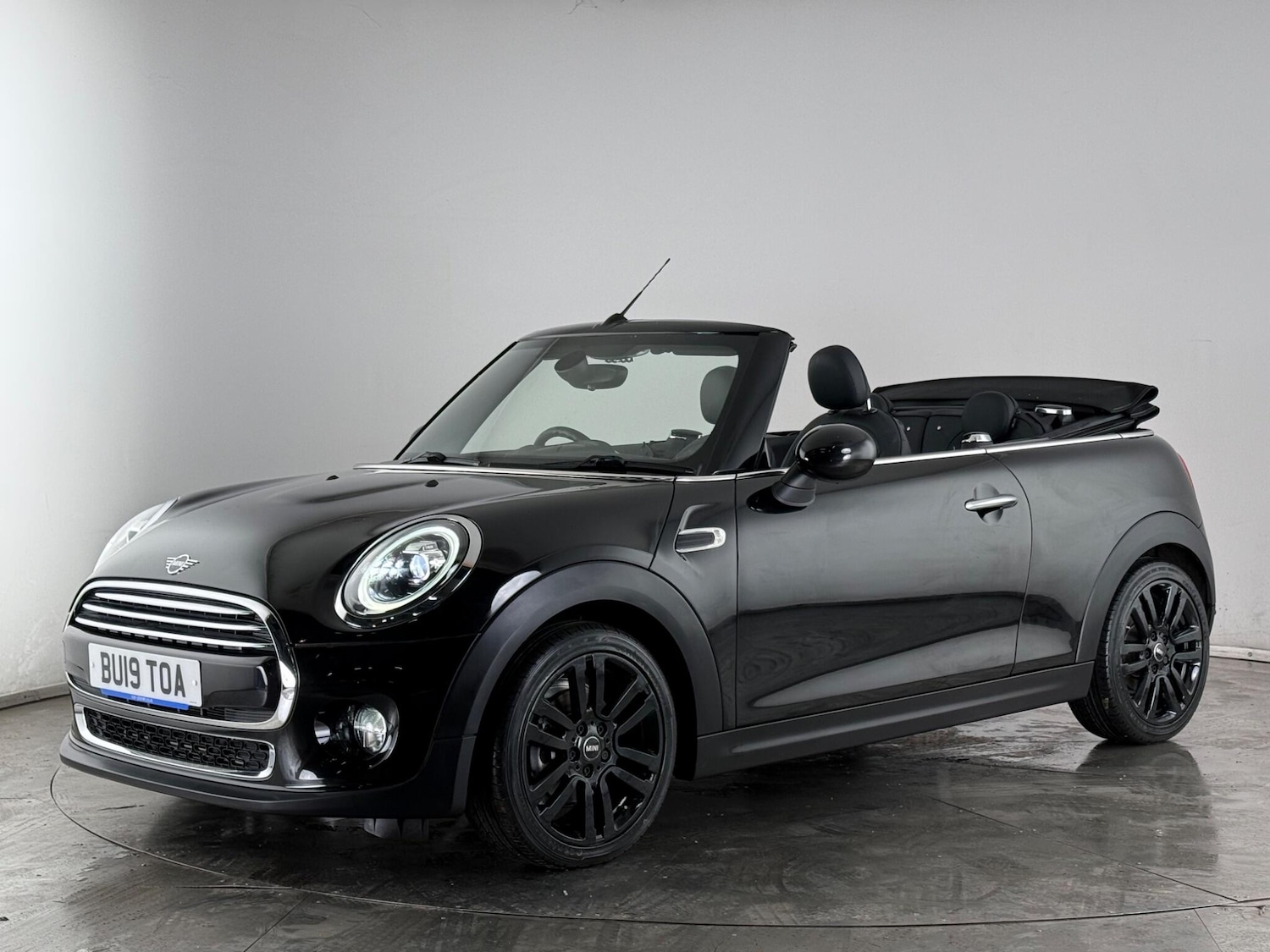 Used MINI Convertible 2019 for sale - 77332138: Photo 3