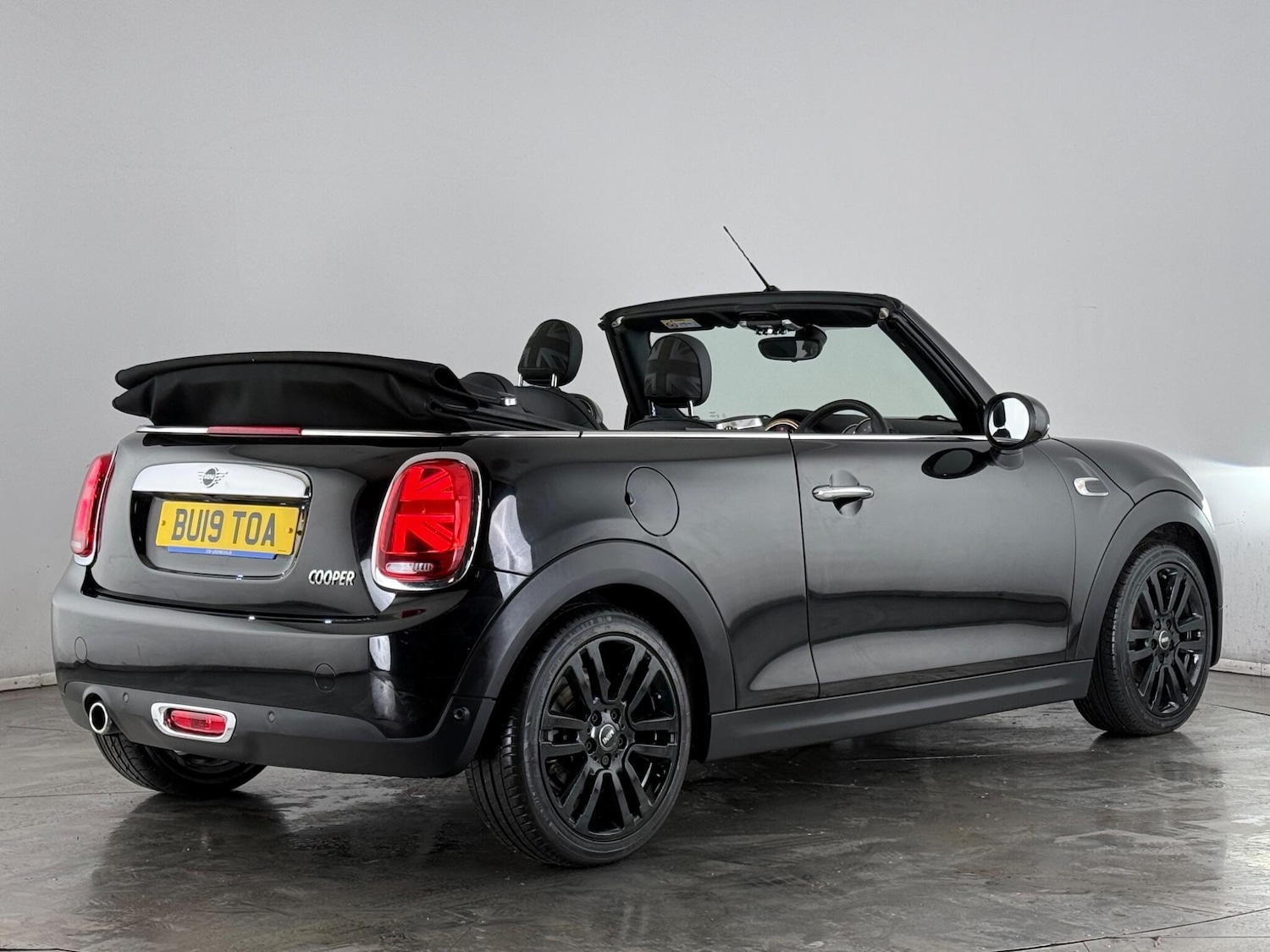 Used MINI Convertible 2019 for sale - 77332138: Photo 6