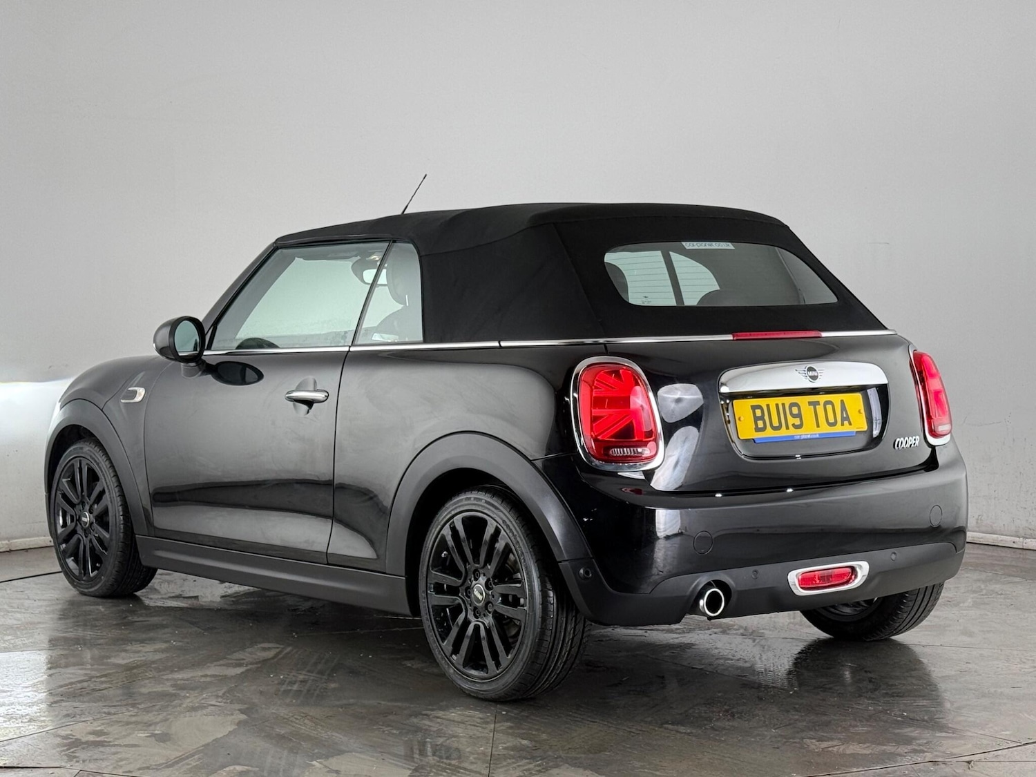 Used MINI Convertible 2019 for sale - 77332138: Photo 9