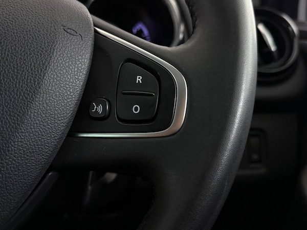 Used Renault Clio 2018 for sale - 75654363: Photo 20