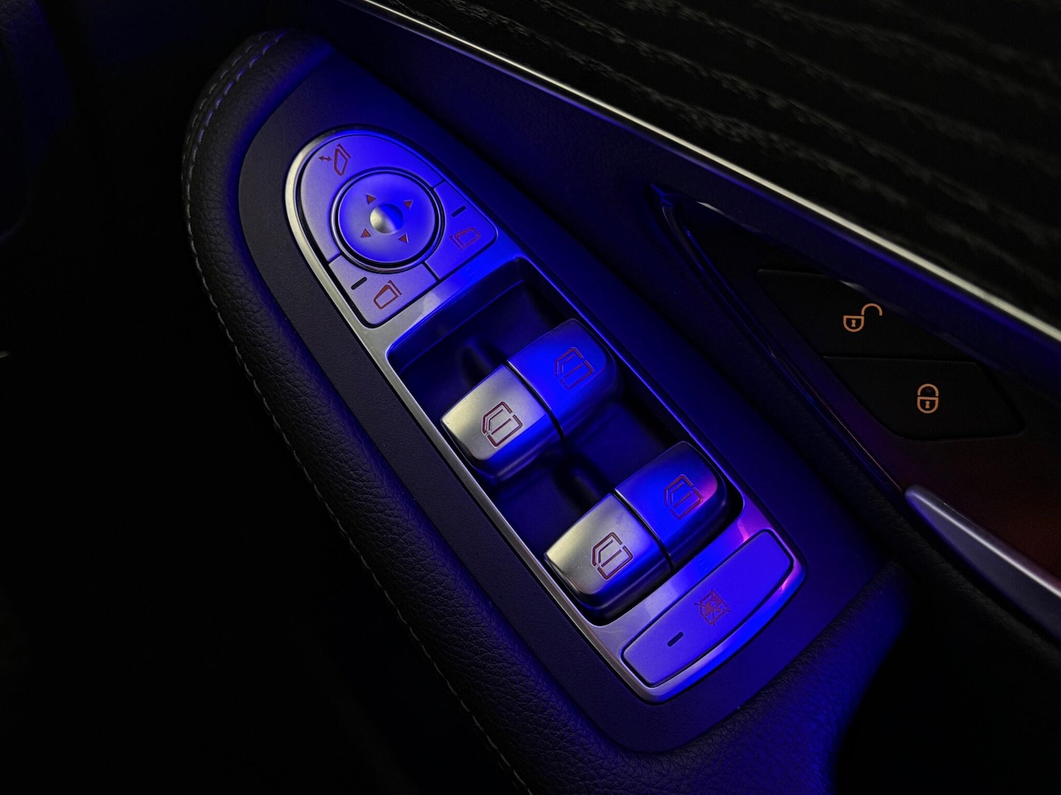 Used Mercedes-Benz GLC 2019 for sale - 77359331: Photo 35