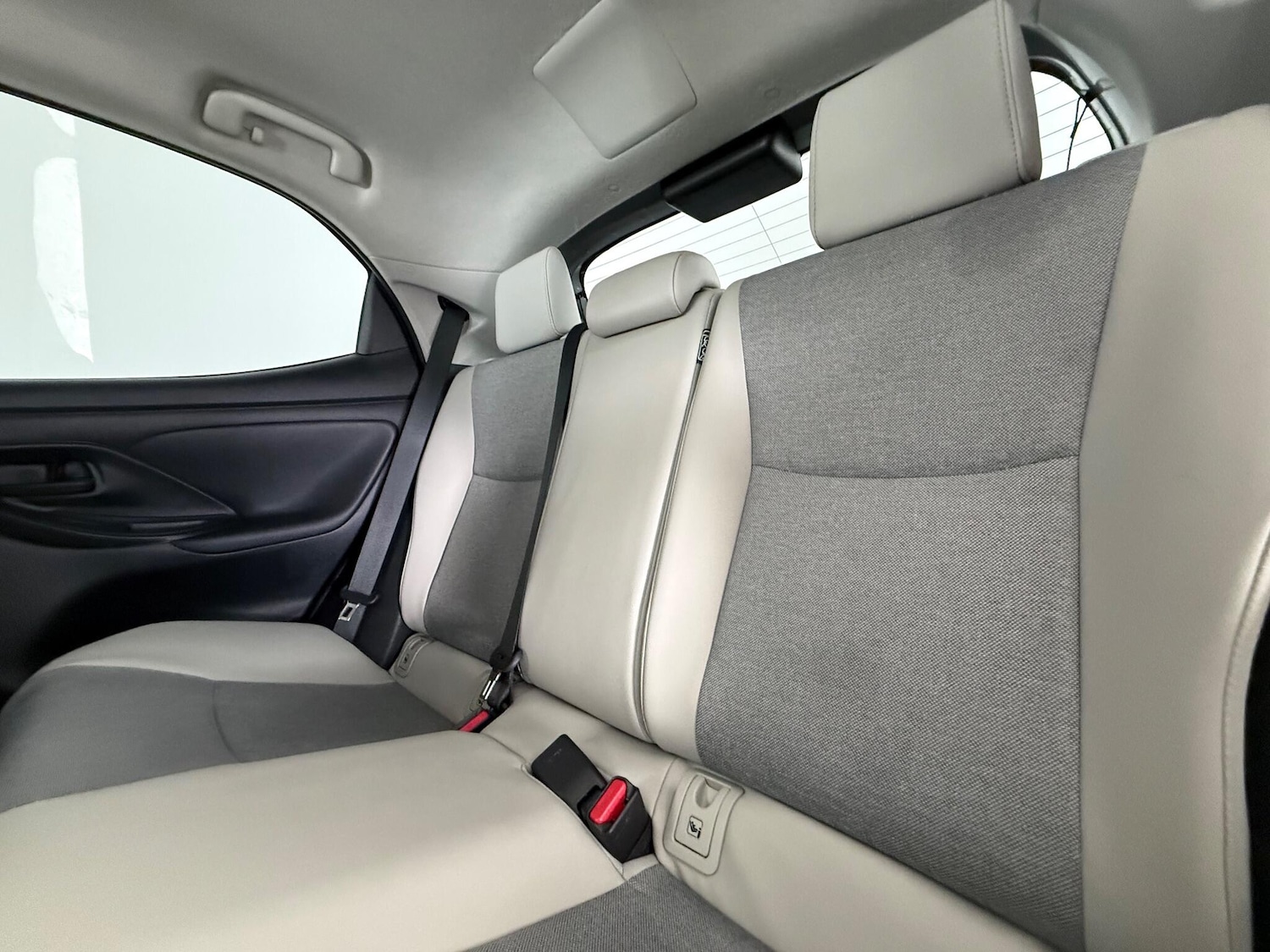 Used Toyota Yaris 2022 for sale - 77932457: Photo 12