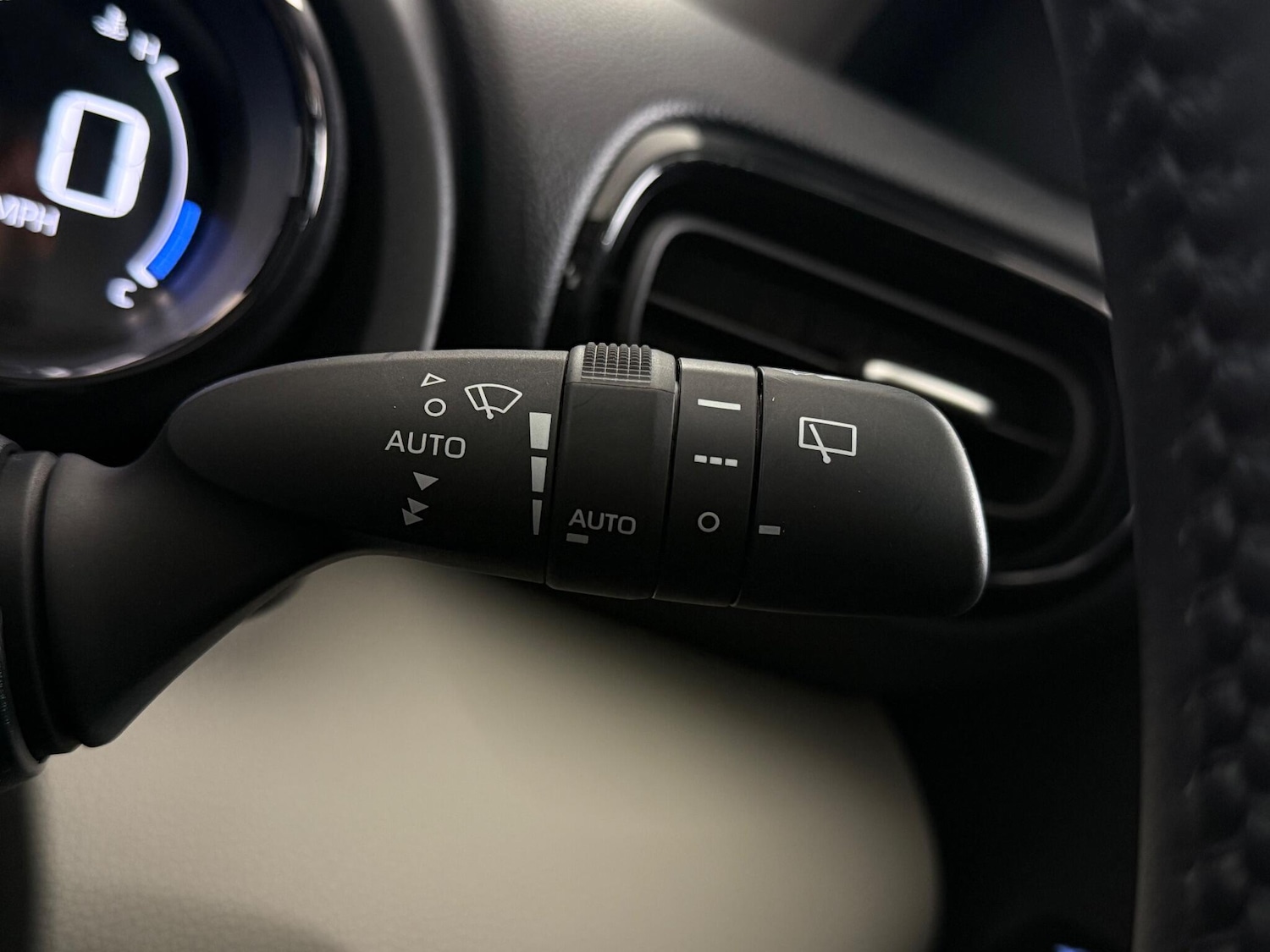 Used Toyota Yaris 2022 for sale - 77932457: Photo 21