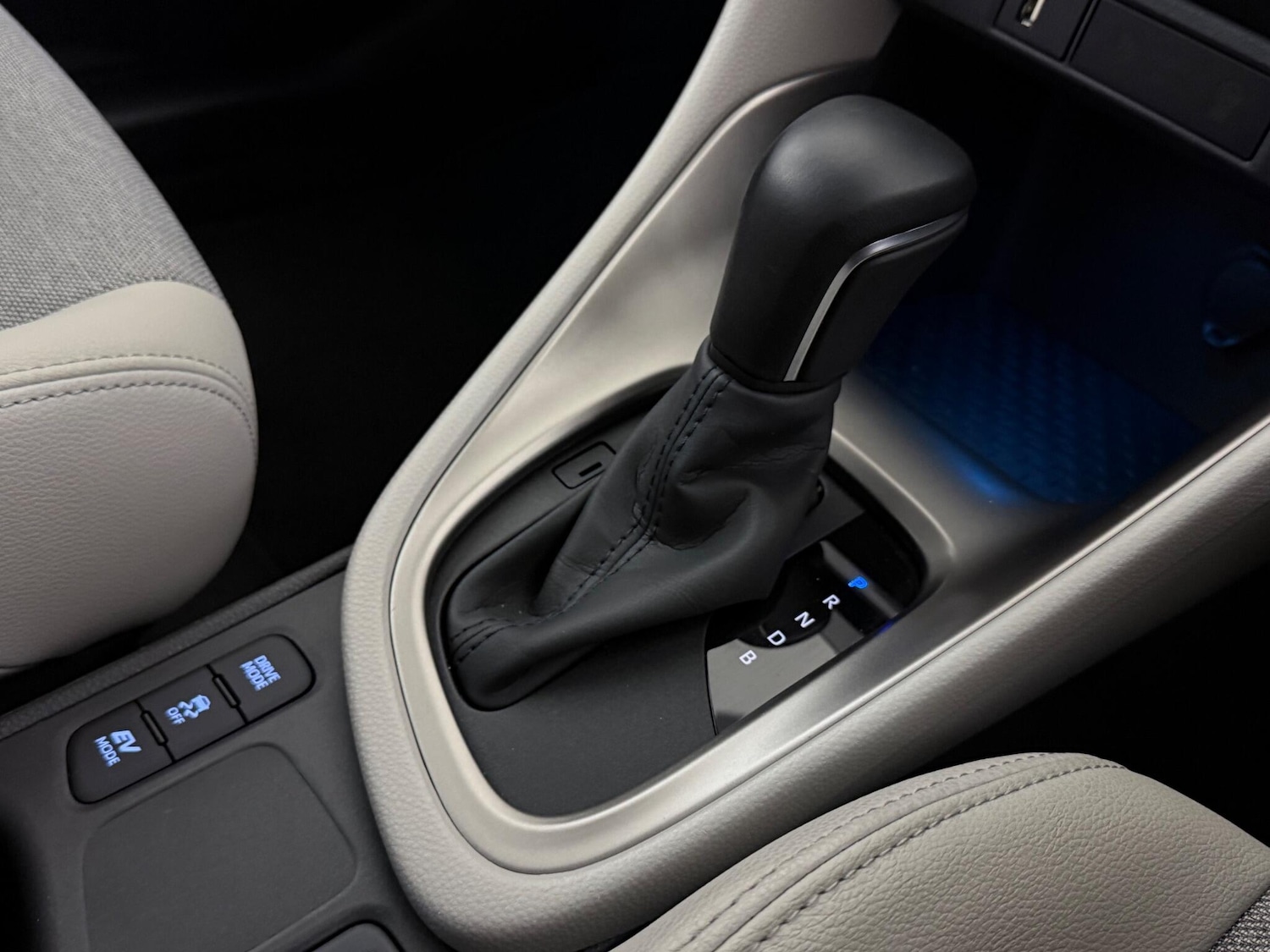 Used Toyota Yaris 2022 for sale - 77932457: Photo 28