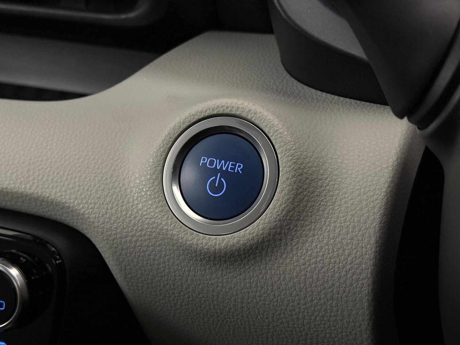 Used Toyota Yaris 2022 for sale - 77932457: Photo 30