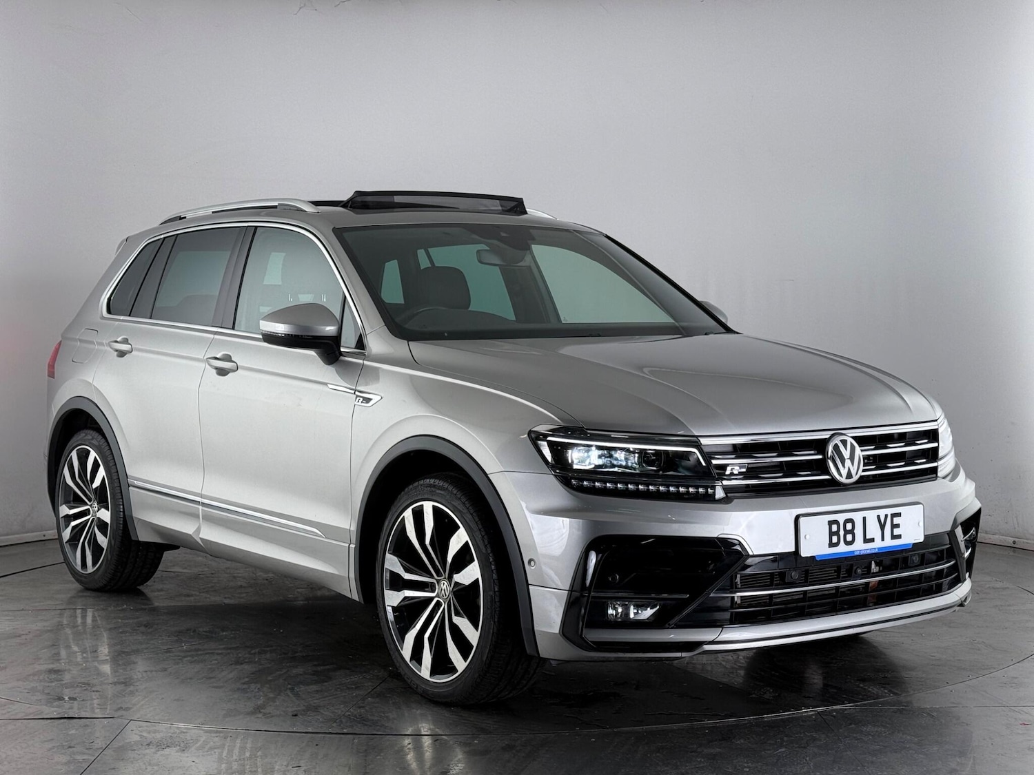 Used Volkswagen Tiguan 2020 for sale - 77744253: Photo 1