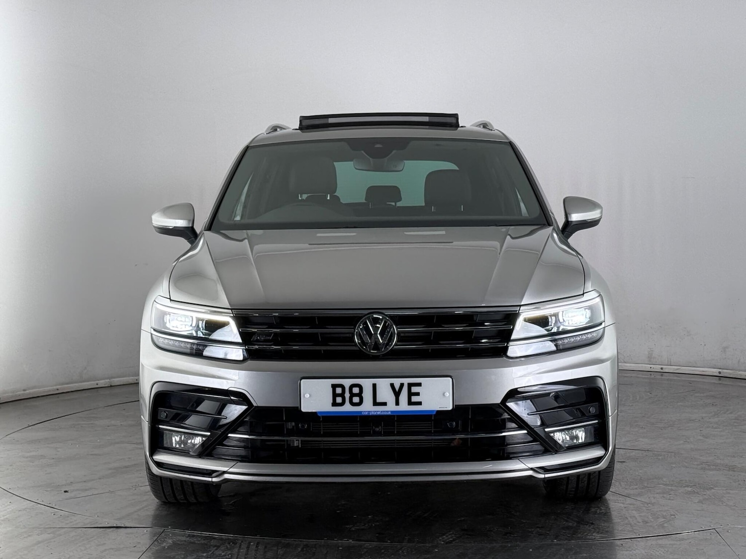 Used Volkswagen Tiguan 2020 for sale - 77744253: Photo 2