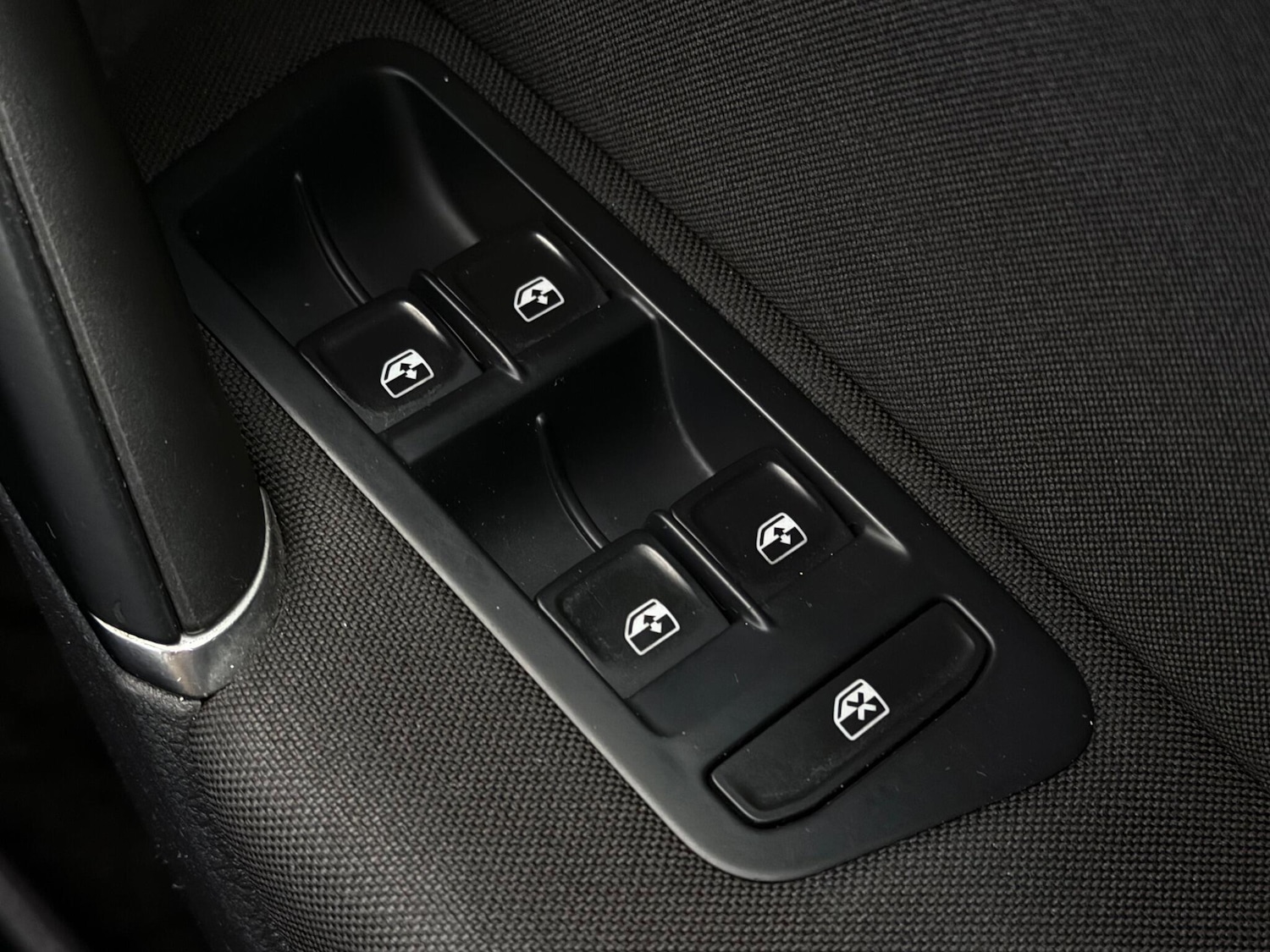 Used Volkswagen Golf 2017 for sale - 78035234: Photo 32