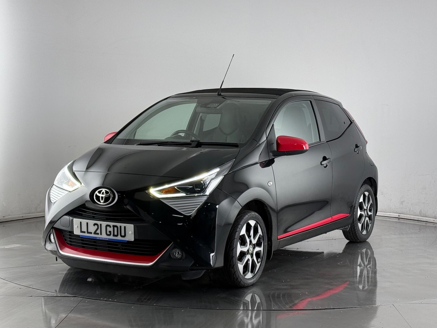 Used Toyota AYGO 2021 for sale - 77247026: Photo 3