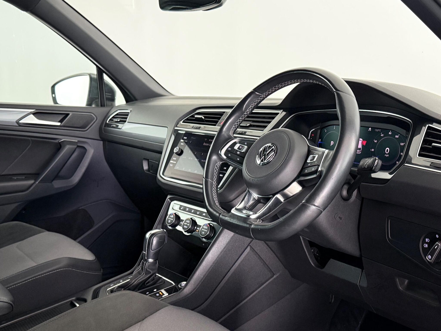 Used Volkswagen Tiguan 2019 for sale - 77221723: Photo 20