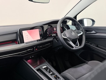 Used Volkswagen Golf 2020 for sale - 79037380: Photo