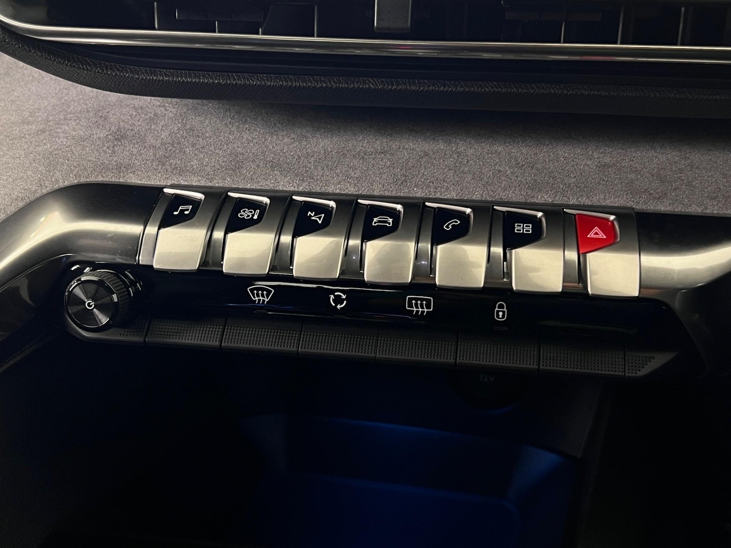 Used Peugeot 3008 2023 for sale - 77182750: Photo 32