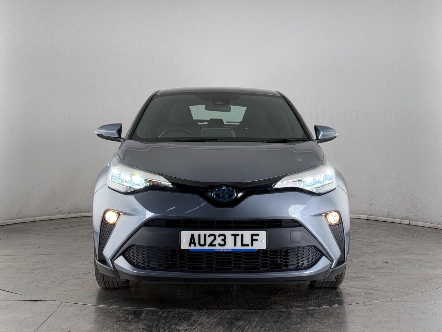 Used Toyota C-HR 2023 for sale - 77769874: Photo 2