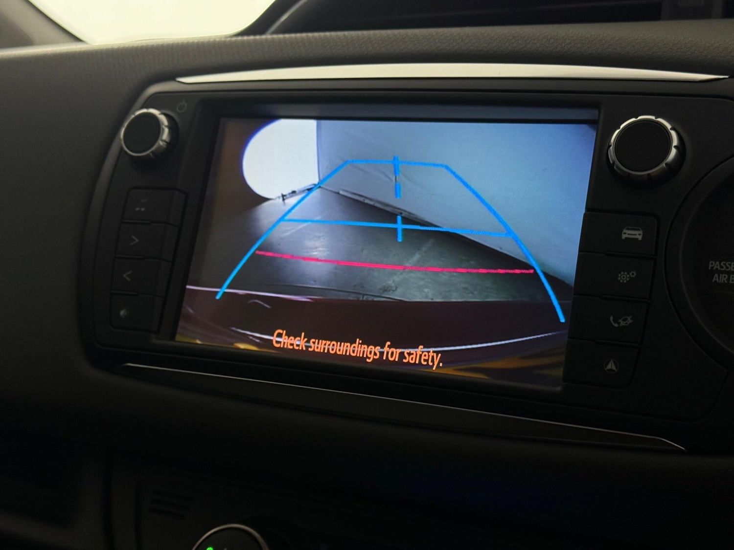 Used Toyota Yaris 2016 for sale - 77259945: Photo 24