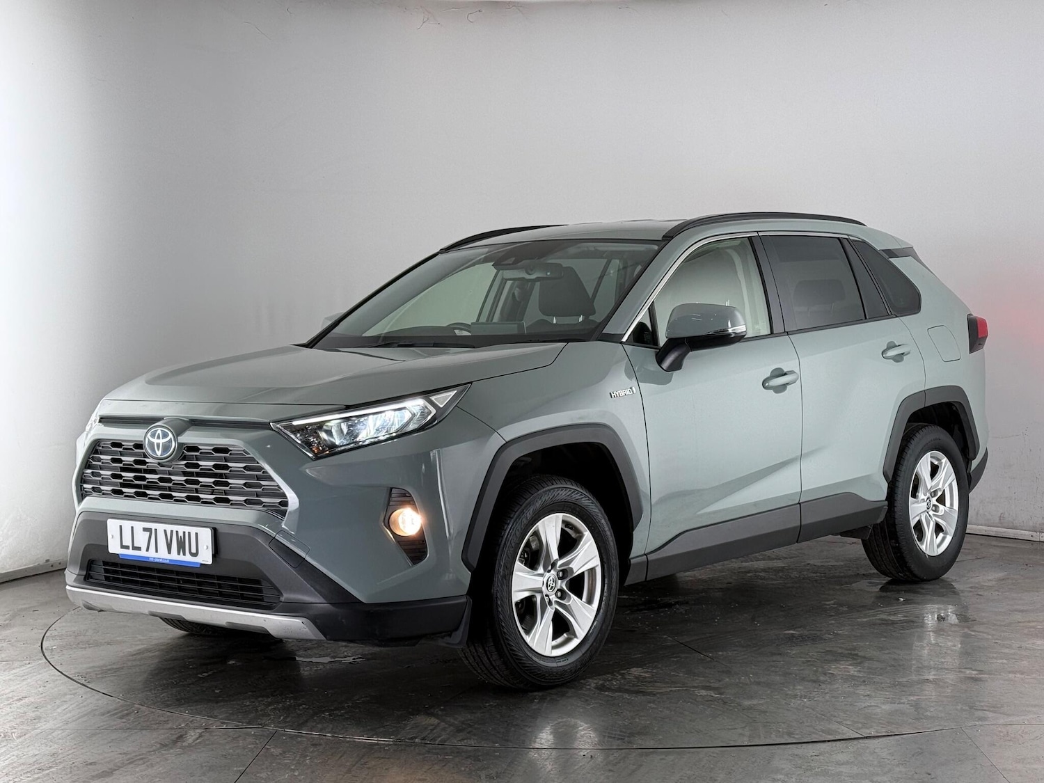 Used Toyota RAV4 2021 for sale - 77222743: Photo 3