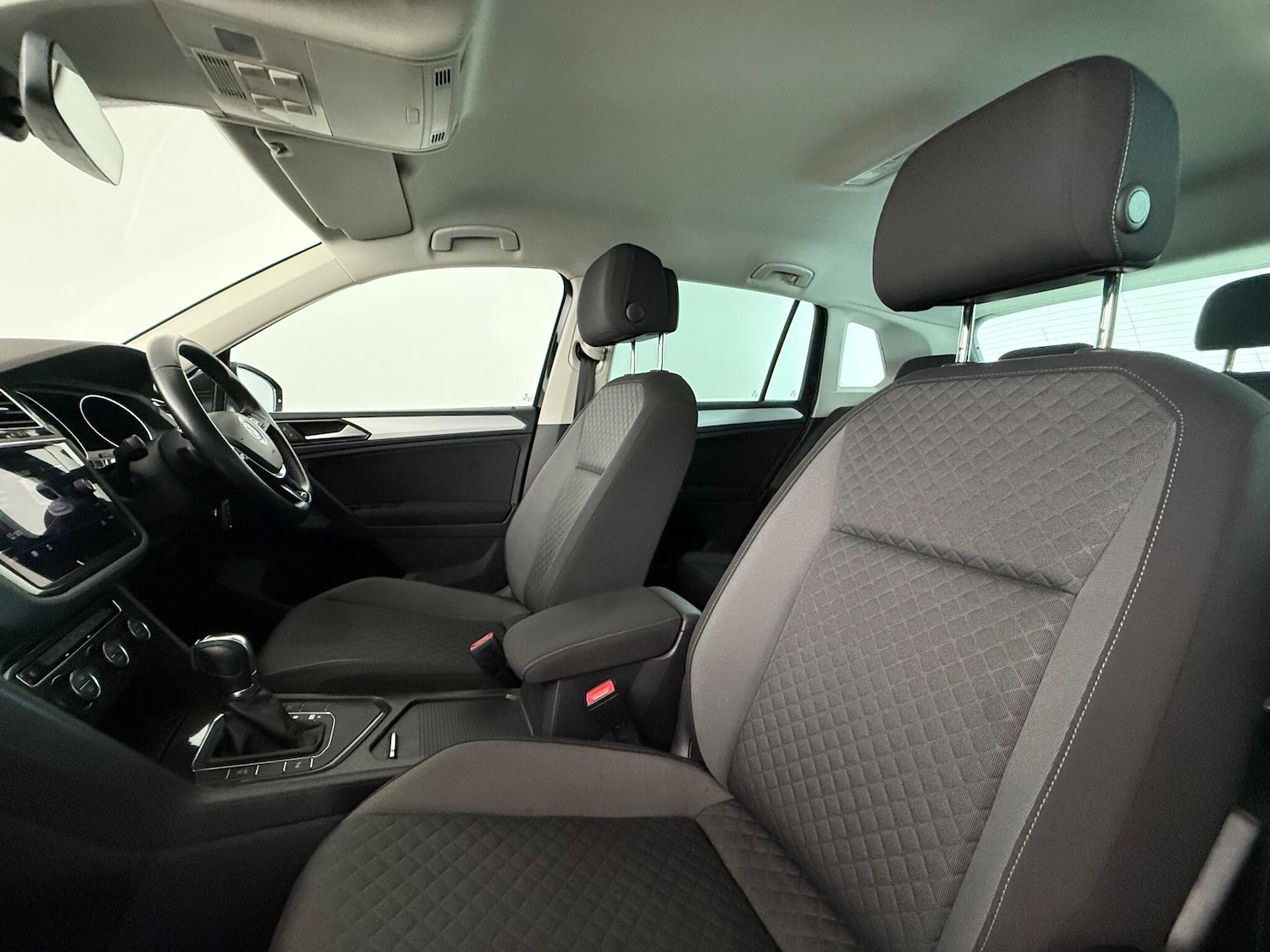 Used Volkswagen Tiguan 2018 for sale - 77260109: Photo 11