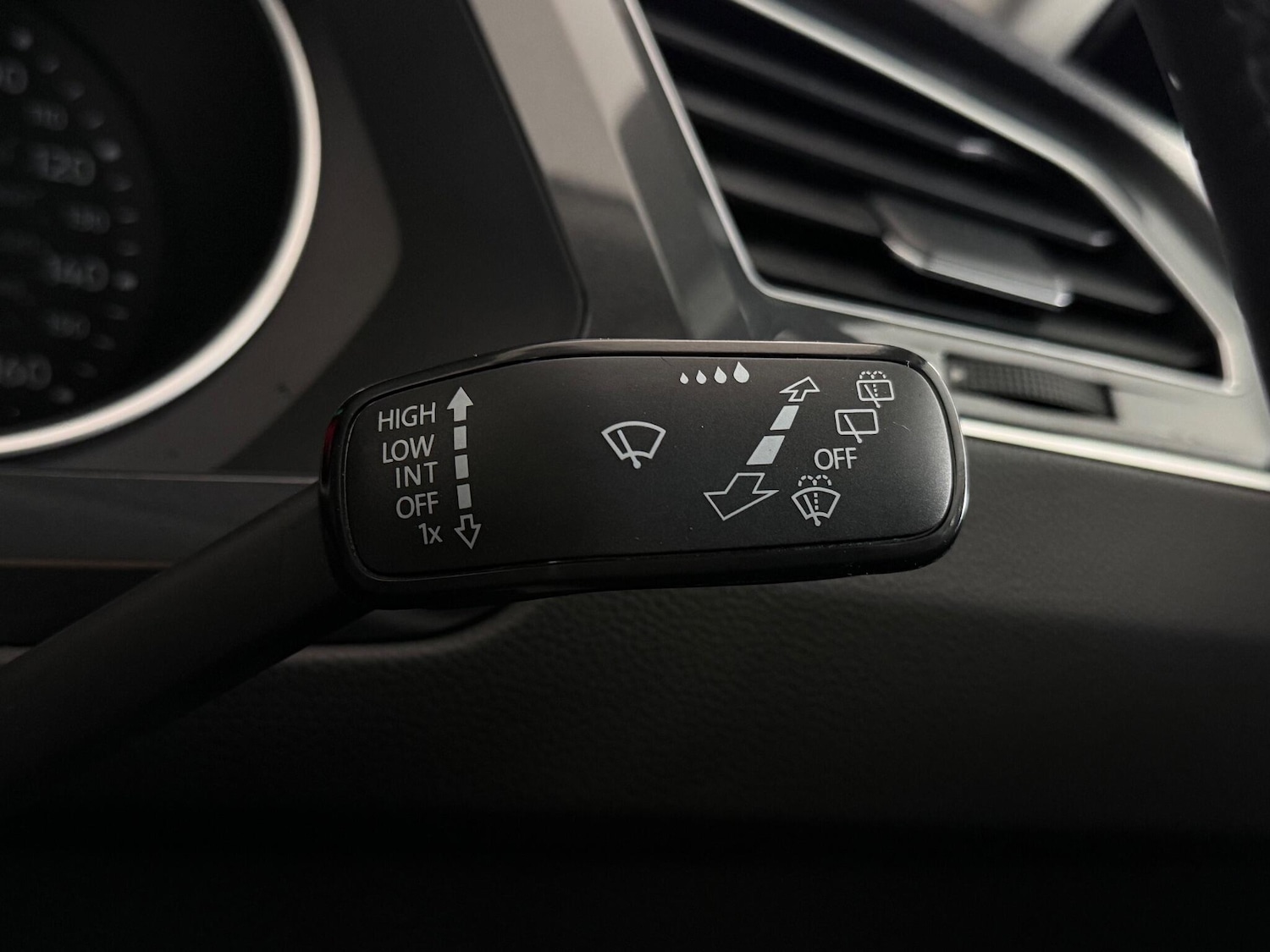 Used Volkswagen Tiguan 2018 for sale - 77260109: Photo 21