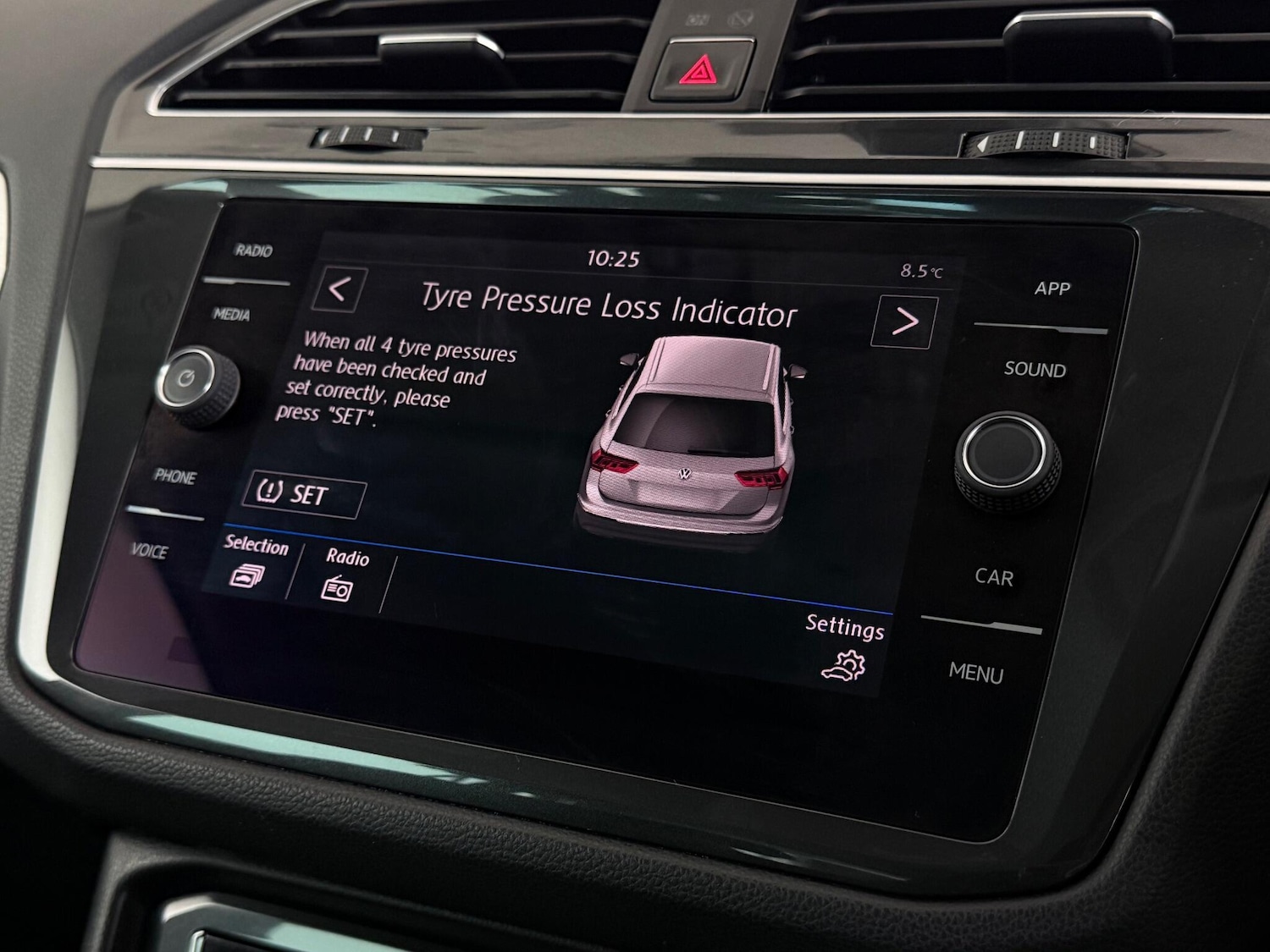 Used Volkswagen Tiguan 2018 for sale - 77260109: Photo 24