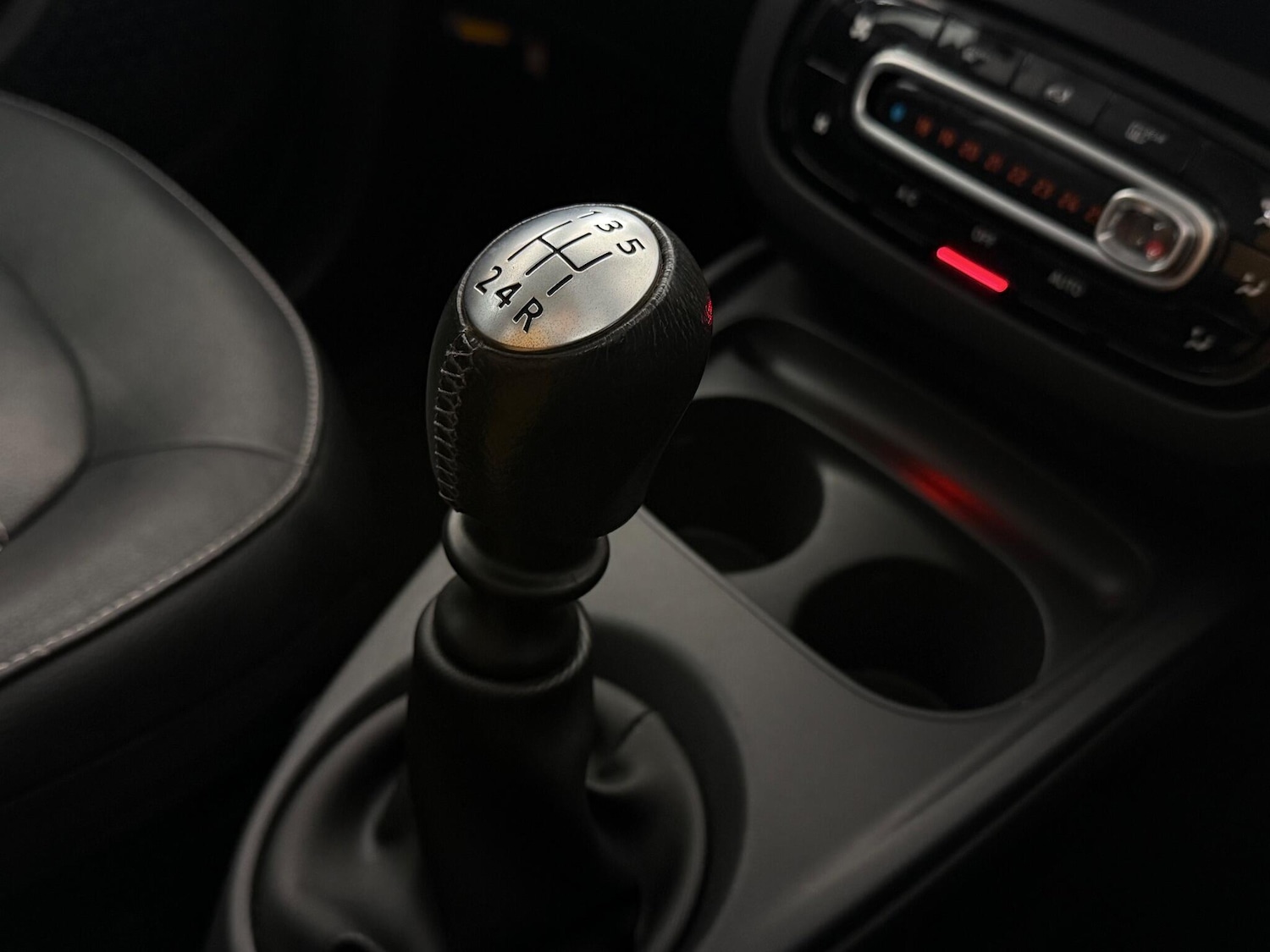 Used smart fortwo 2017 for sale - 77246744: Photo 28