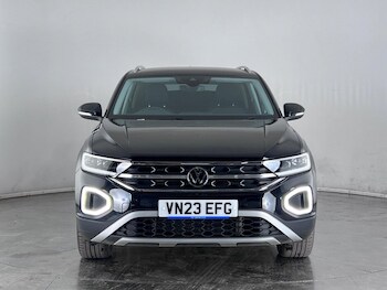 Used Volkswagen T-Roc 2023 for sale - 75685086: Photo