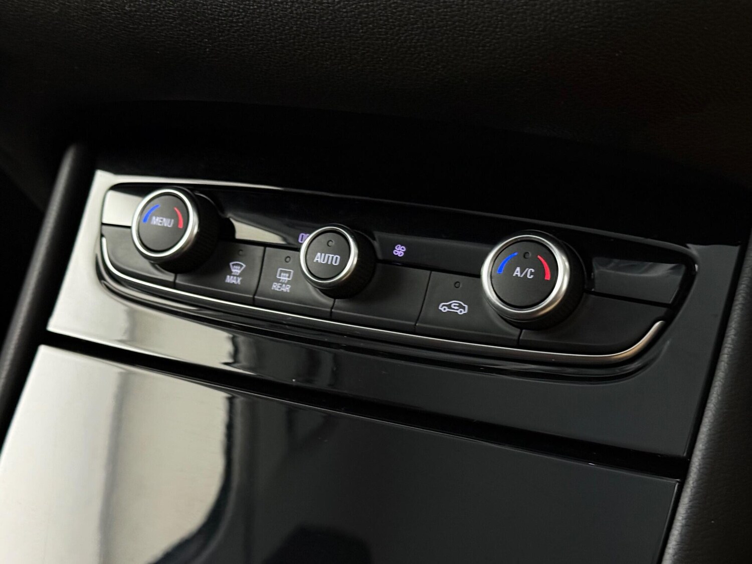 Used Vauxhall Grandland X 2019 for sale - 76942723: Photo 40