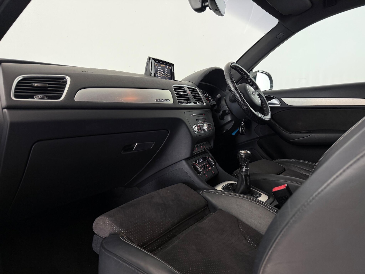 Used Audi Q3 2016 for sale - 77243203: Photo 14