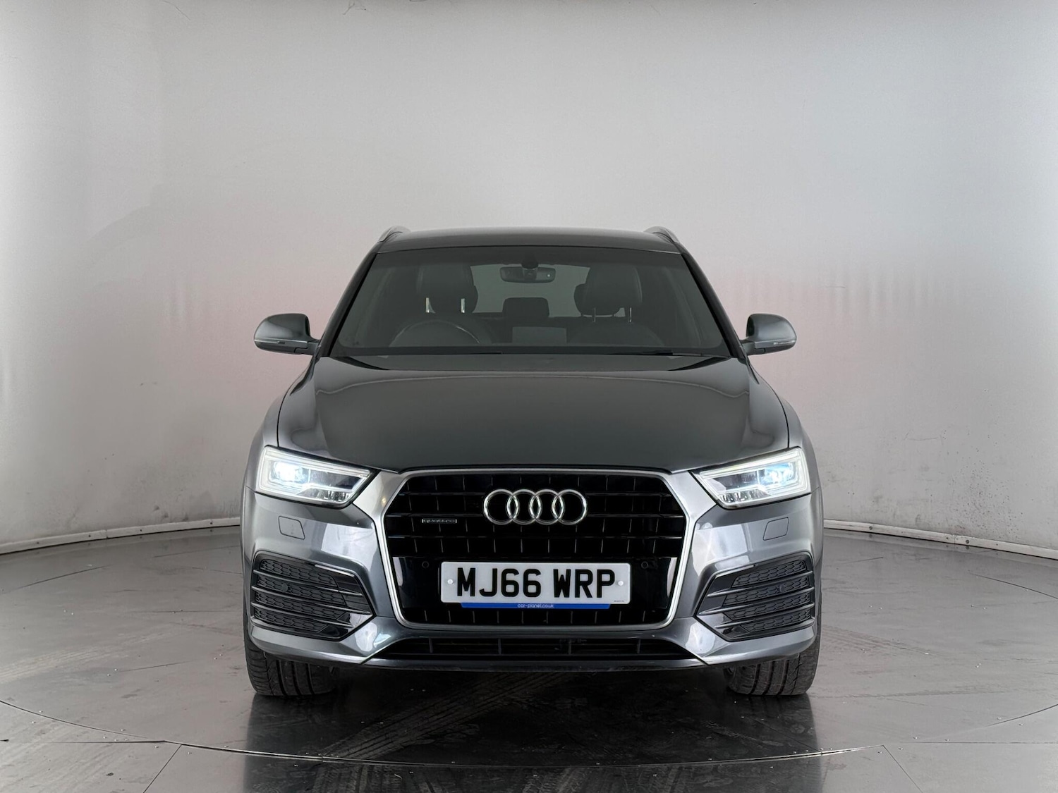 Used Audi Q3 2016 for sale - 77243203: Photo 2