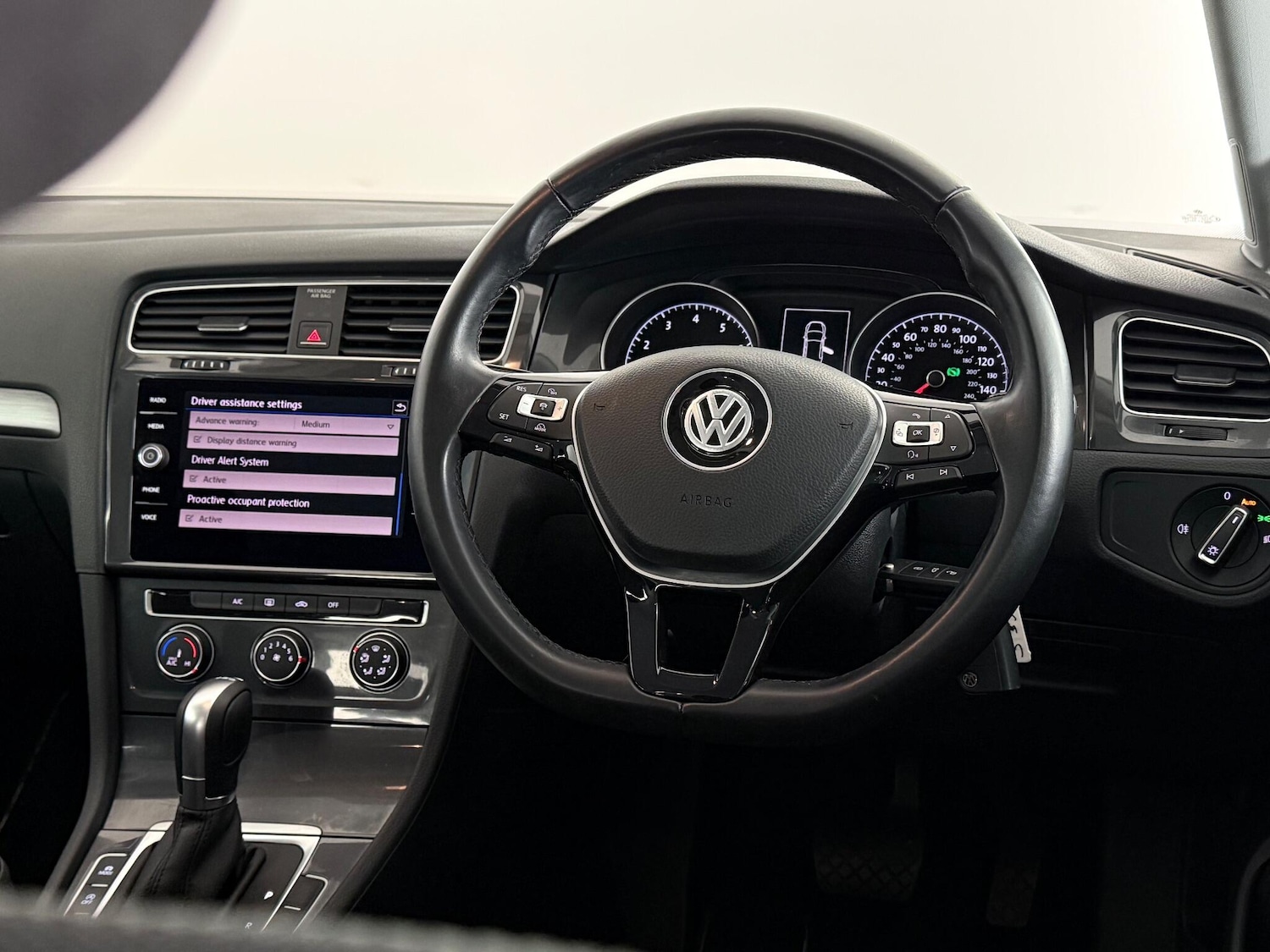 Used Volkswagen Golf 2018 for sale - 77246852: Photo 15