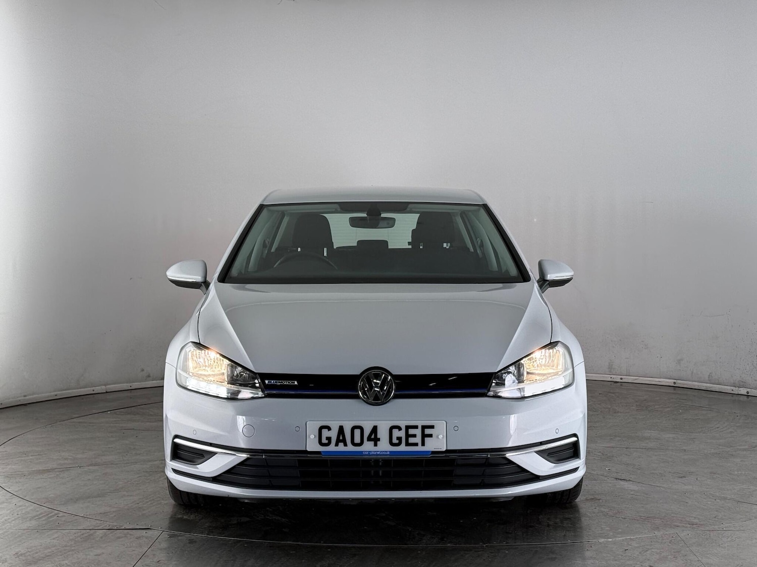 Used Volkswagen Golf 2018 for sale - 77246852: Photo 2