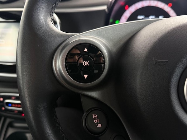 Used smart fortwo 2018 for sale - 76111958: Photo 22