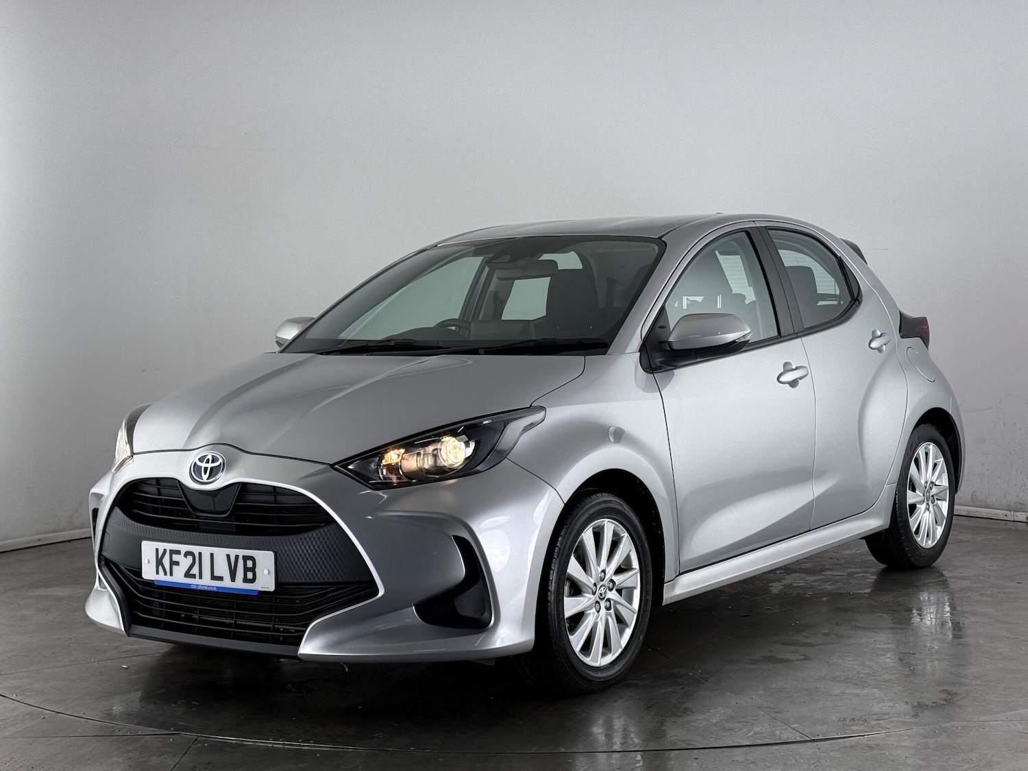 Used Toyota Yaris 2021 for sale - 77222582: Photo 3