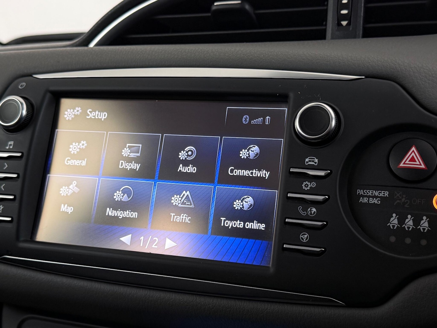 Used Toyota Yaris 2017 for sale - 76467404: Photo 34