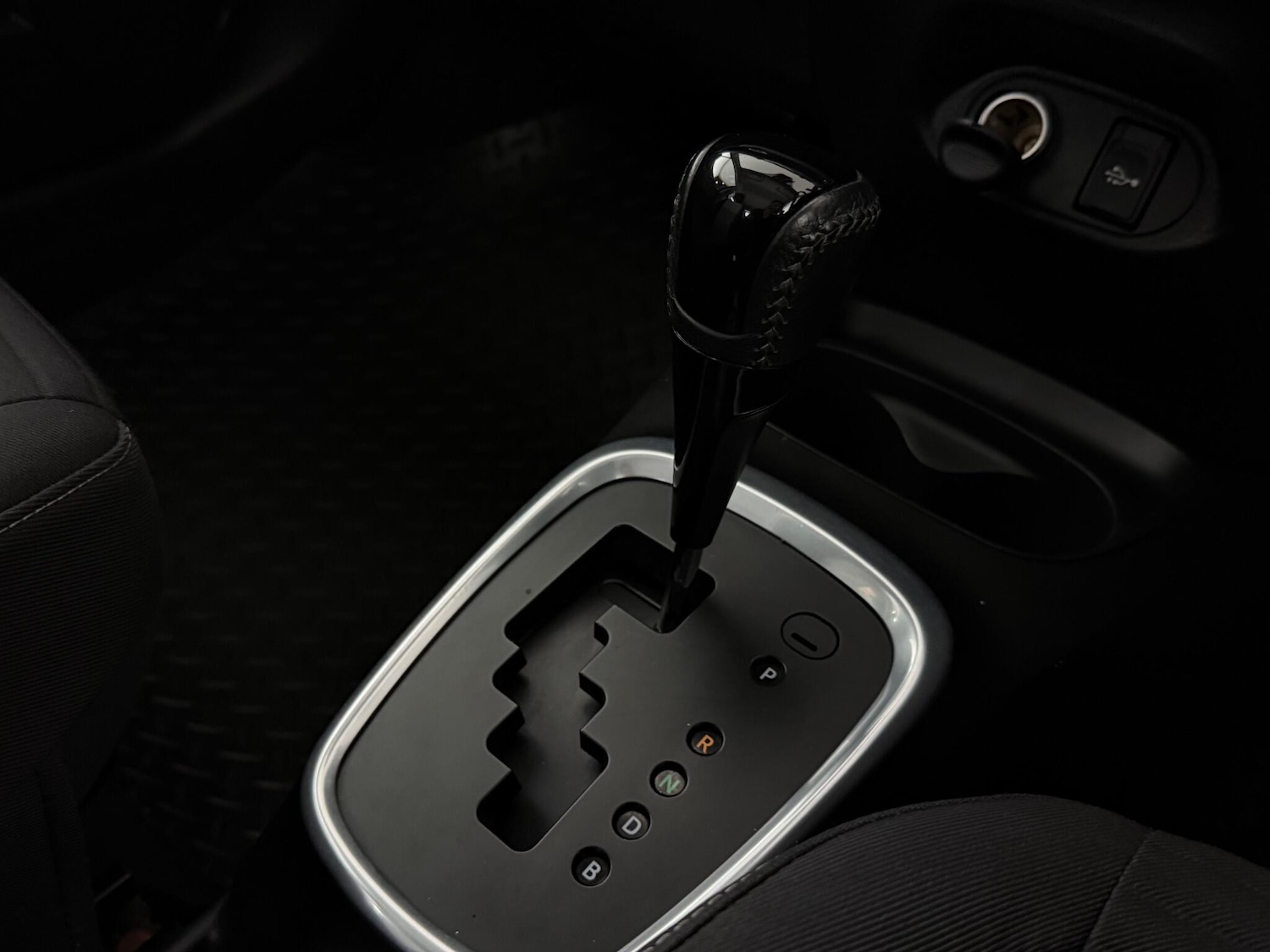 Used Toyota Yaris 2017 for sale - 76467404: Photo 37