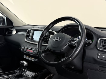 Used Kia Sorento 2018 for sale - 78890210: Photo