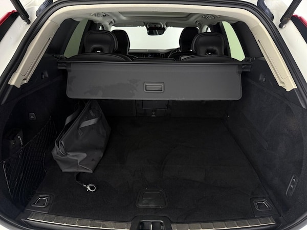 Used Volvo XC60 2019 for sale - 76256394: Photo 13