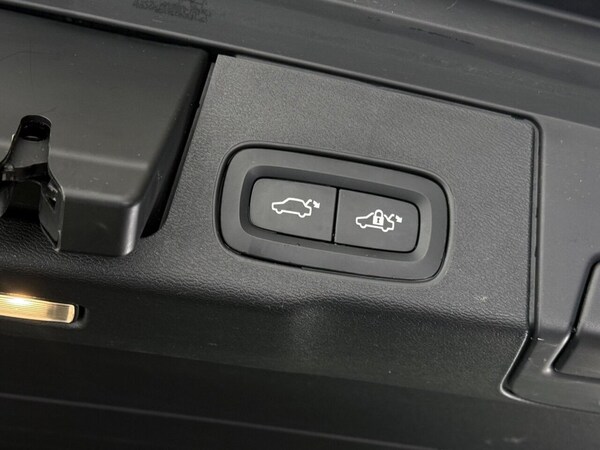 Used Volvo XC60 2019 for sale - 76256394: Photo 14