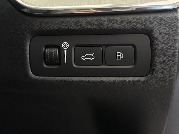 Used Volvo XC60 2019 for sale - 76256394: Photo 24