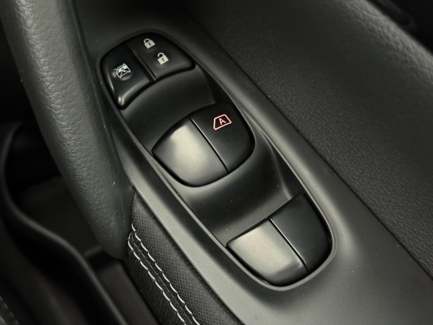 Used Nissan Qashqai 2016 for sale - 77216916: Photo 24