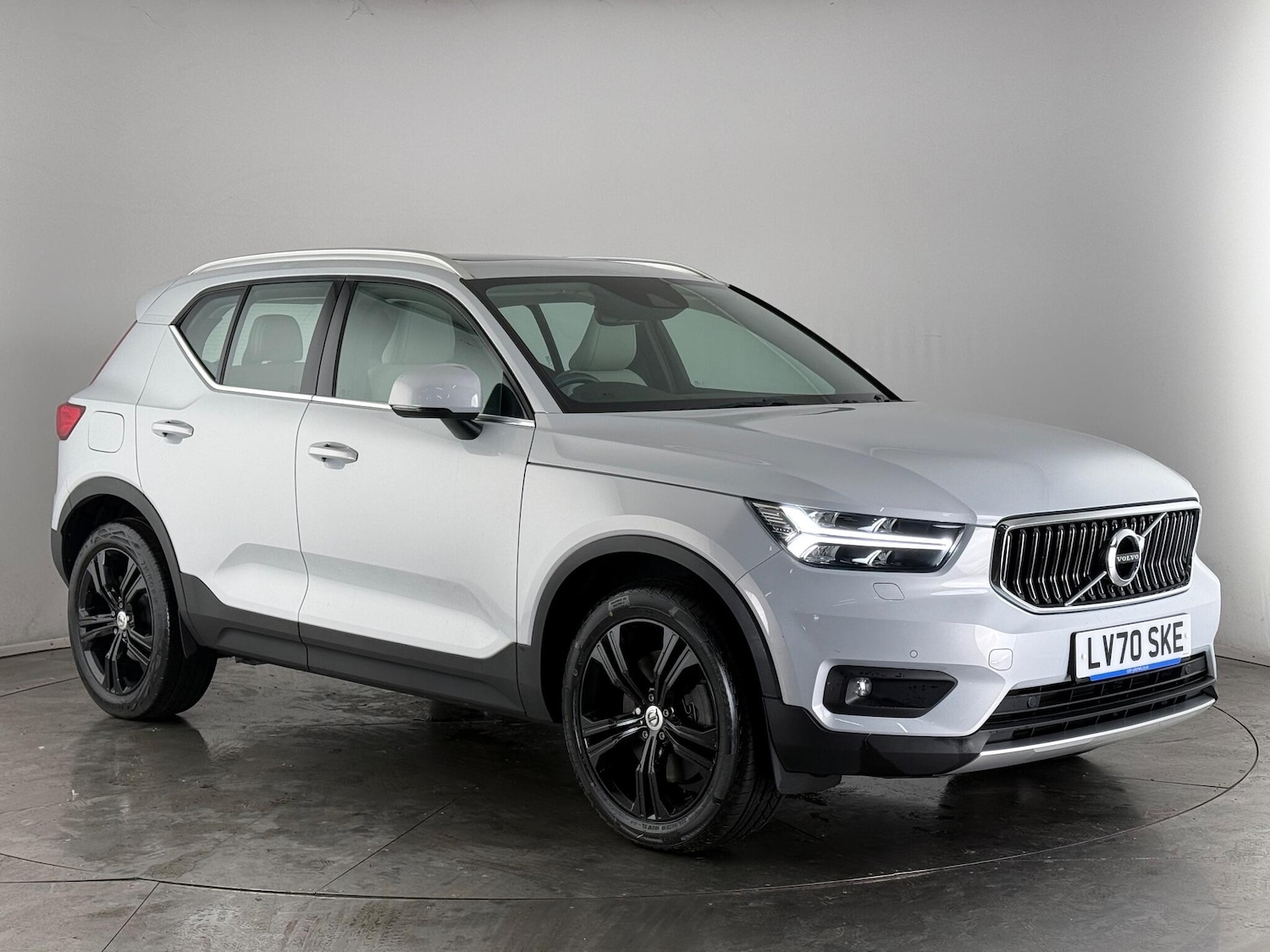 Used Volvo XC40 2020 for sale - 76466854: Photo 1